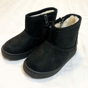 Cat & Jack Crocodile Boots